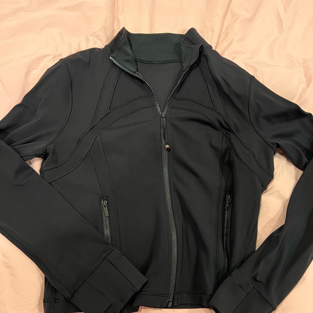 Lululemon Define Cropped Jacket
Nulu - Size 14 - Picture 2 of 6